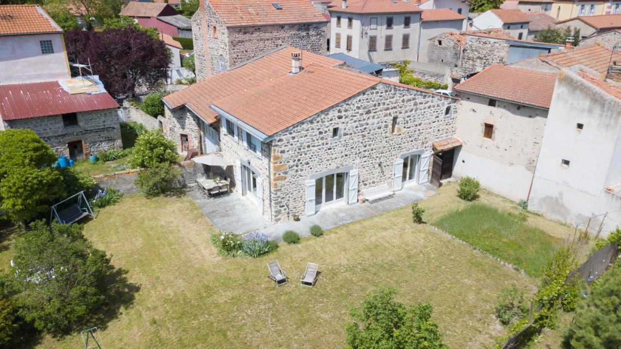 Les Pieds Dans L Herbe Meilhaud Exterior foto